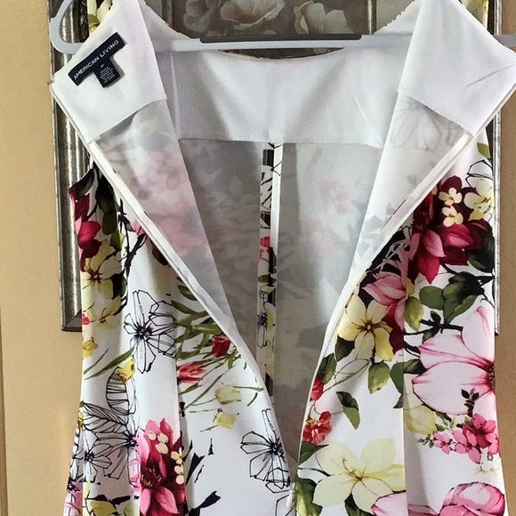 American living sleeveless dress beautiful flowers stretchy Red green ye… - Picture 13 of 16